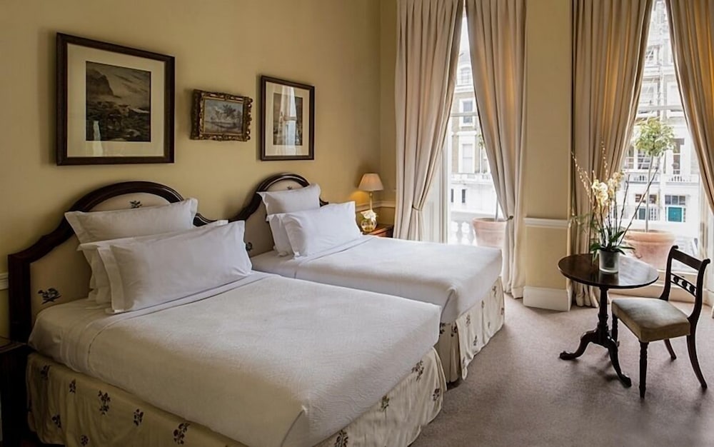 Фото Cranley Hotel London