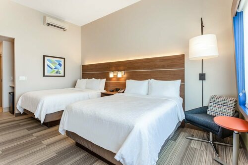 Гостиница Holiday Inn Express & Suites Springfield North, an Ihg Hotel в Спрингфилде