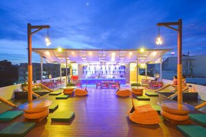 Гостиница Quip Phuket