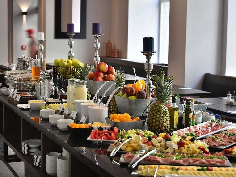 Фото EA Hotel New Town