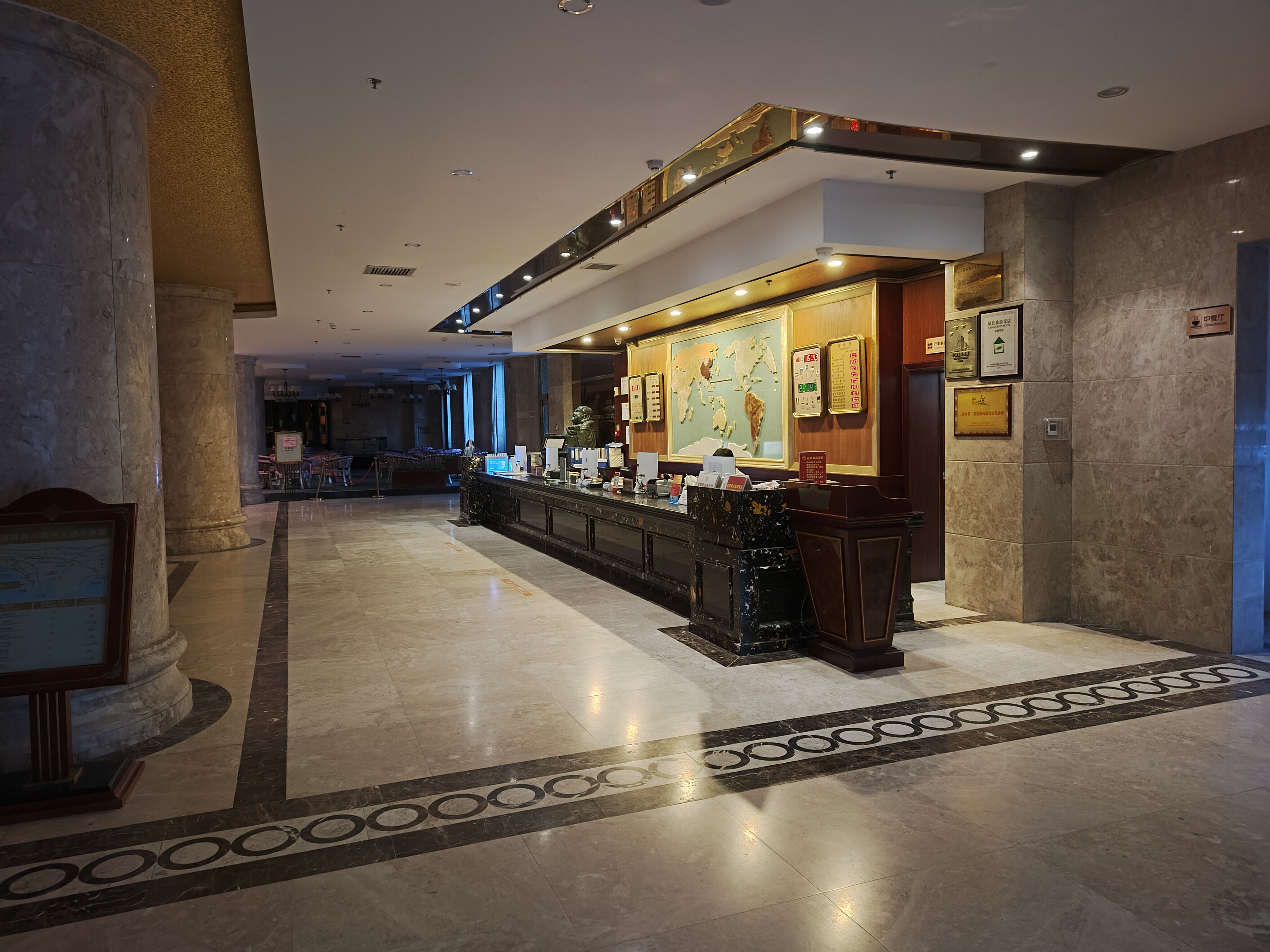 Фото Hawaii Hotel