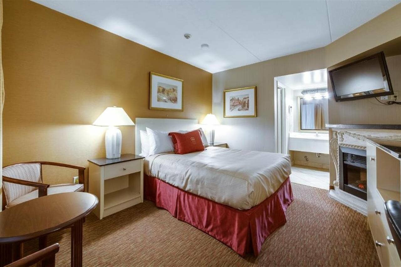Фото Monte Carlo Inn Toronto West Suites