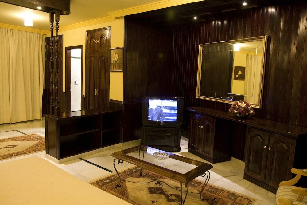 Фото Hotel Las Acacias