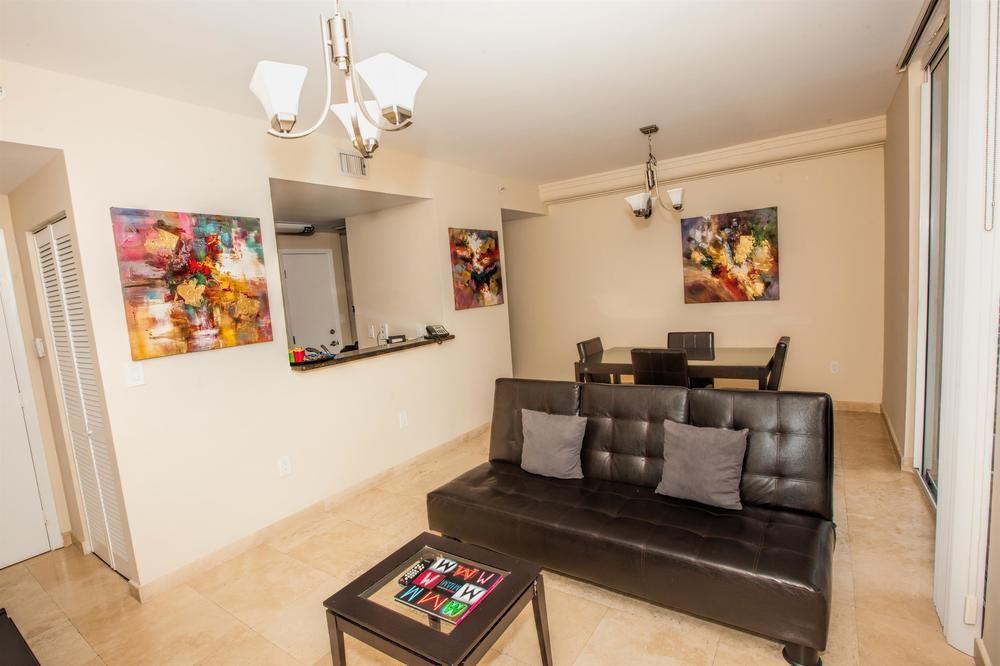 Фото Fortune House Hotel Suites