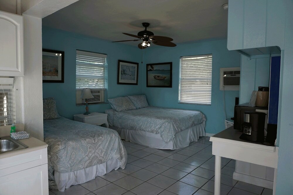 Фото Coconut Cove Resort and Marina