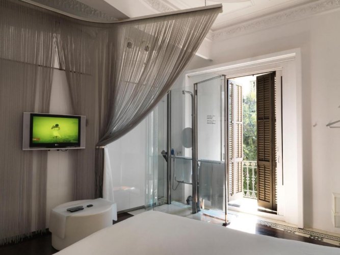 Фото Chic & Basic Born Boutique Hotel