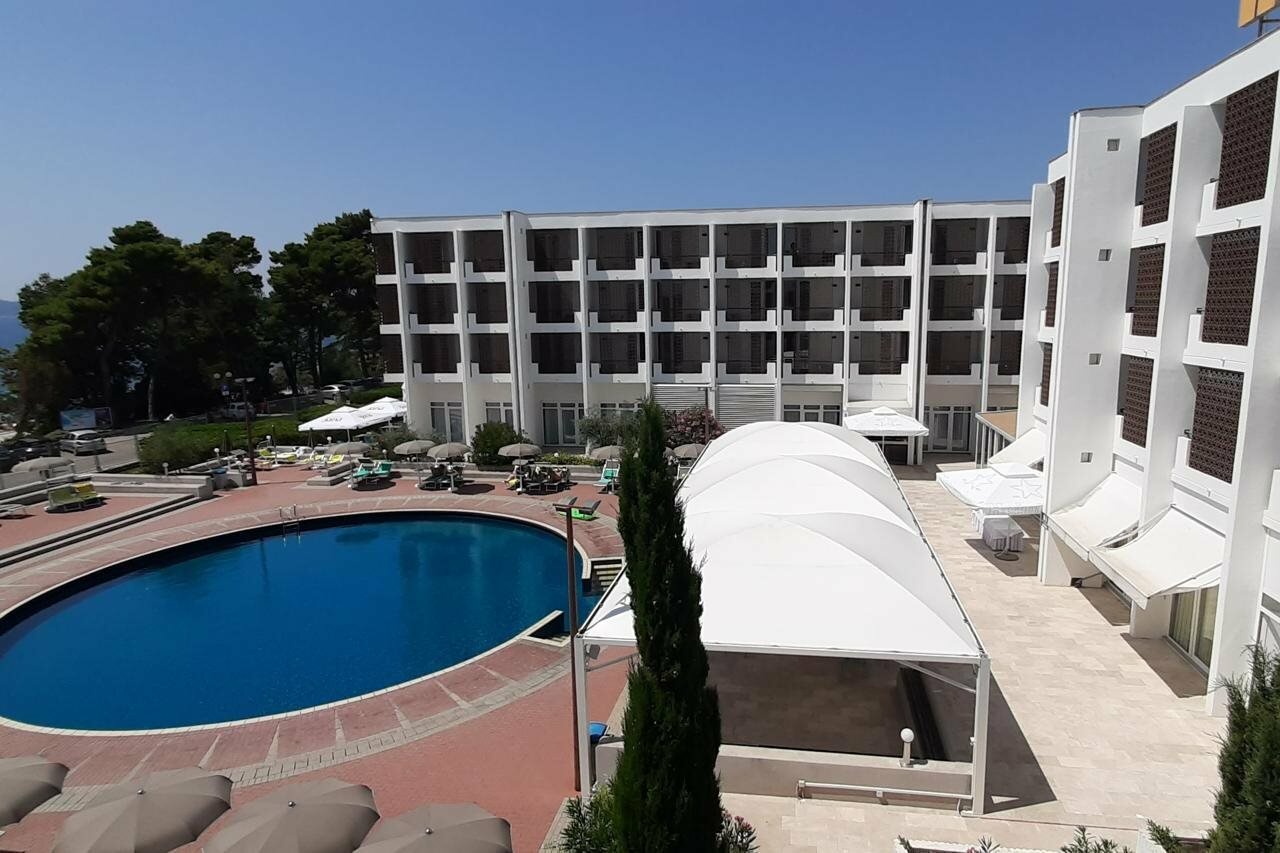 Фото Hotel Kolovare