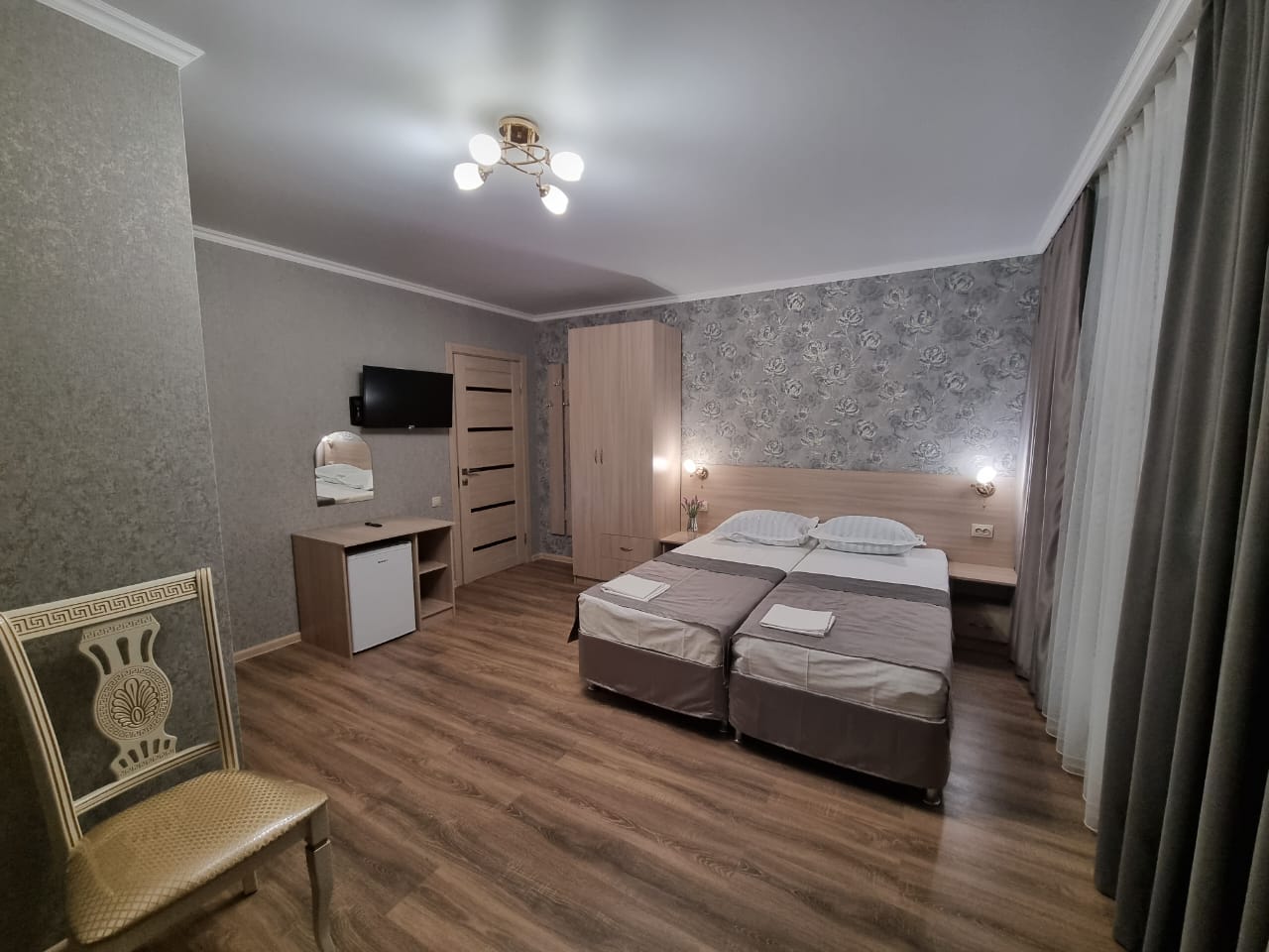 Фото Феникс