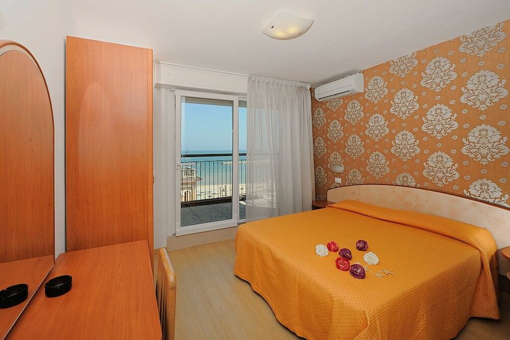 Фото Hotel Mirabel