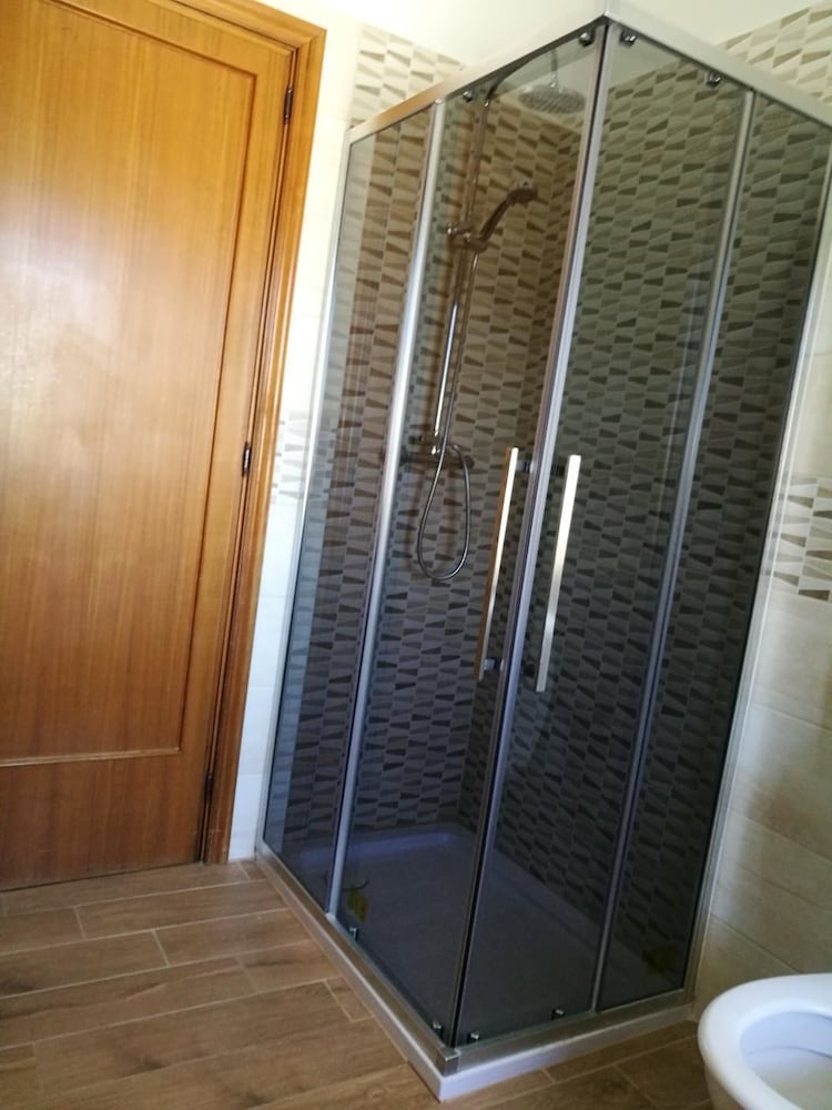 Фото B&b Domus Lupiae