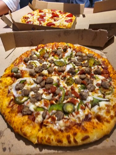 Pizzeria Domino's, Fudjeyra, photo