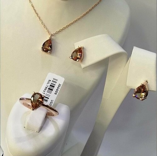 Hatun Gümüş Zümrüt Kuyumculuk Fotoğraf 2