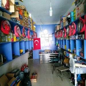 Arslan Oto Elektrik (İzmir, Menderes, Cüneytbey Mah., Cüneyt Bey Sok., 49) ، ورشة لتصليح السيارات