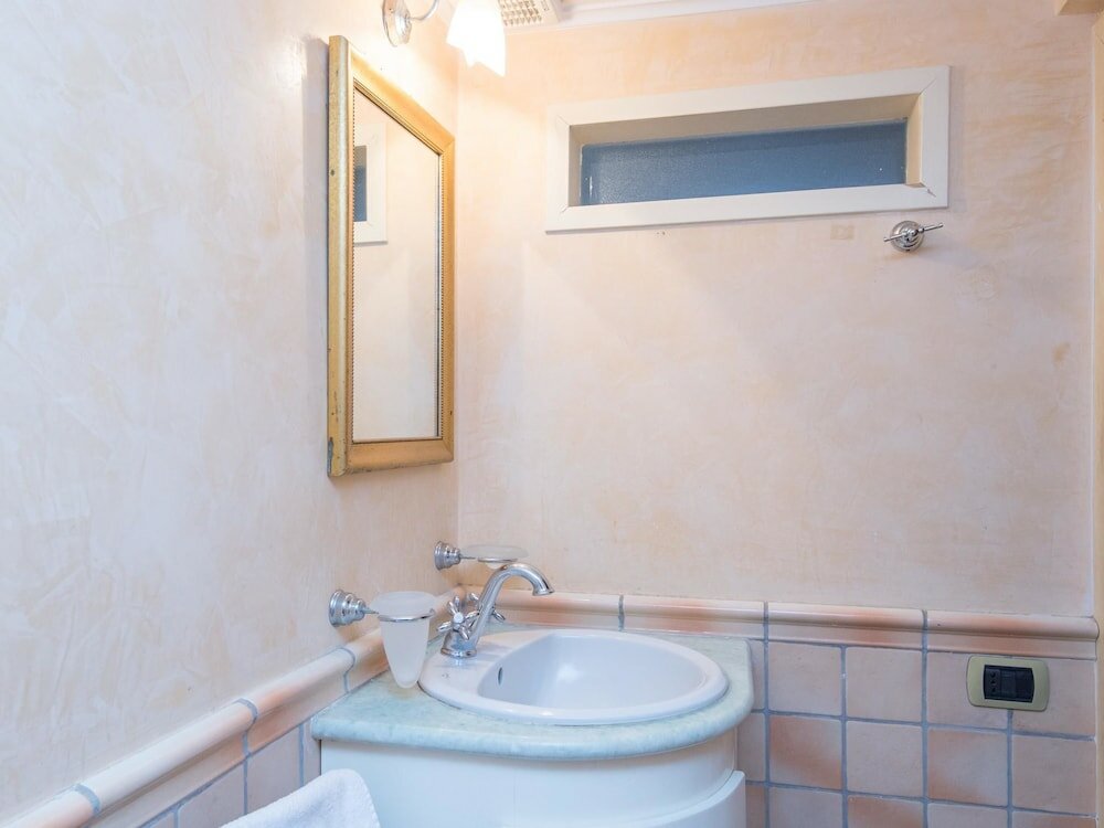 Фото Rsh Trevi Fountain Apartment 2