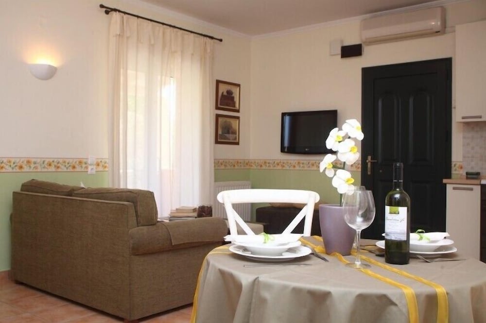 Фото Anthias Garden