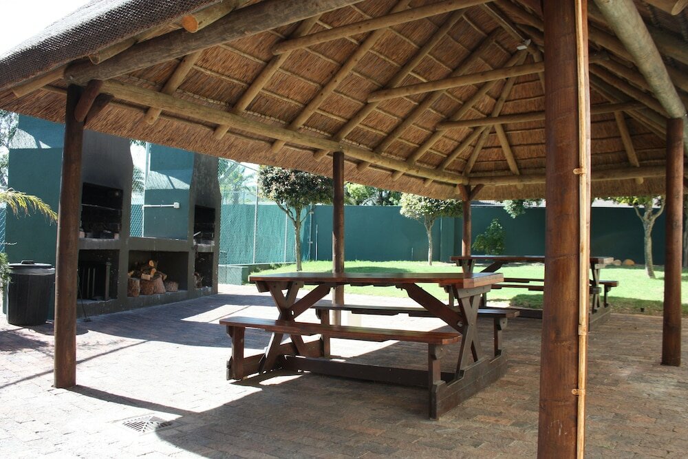 Фото Amies Self-catering Apartments