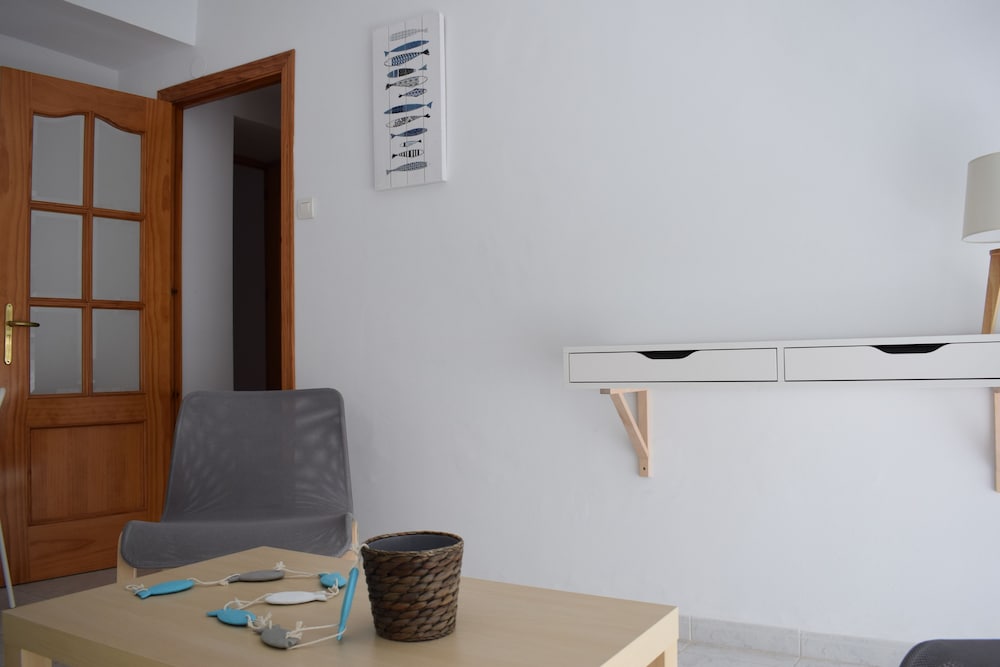 Фото Apartamentos El Jardin