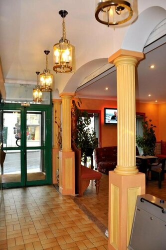 Гостиница Hotel du Commerce Et de Navarre в Лурде