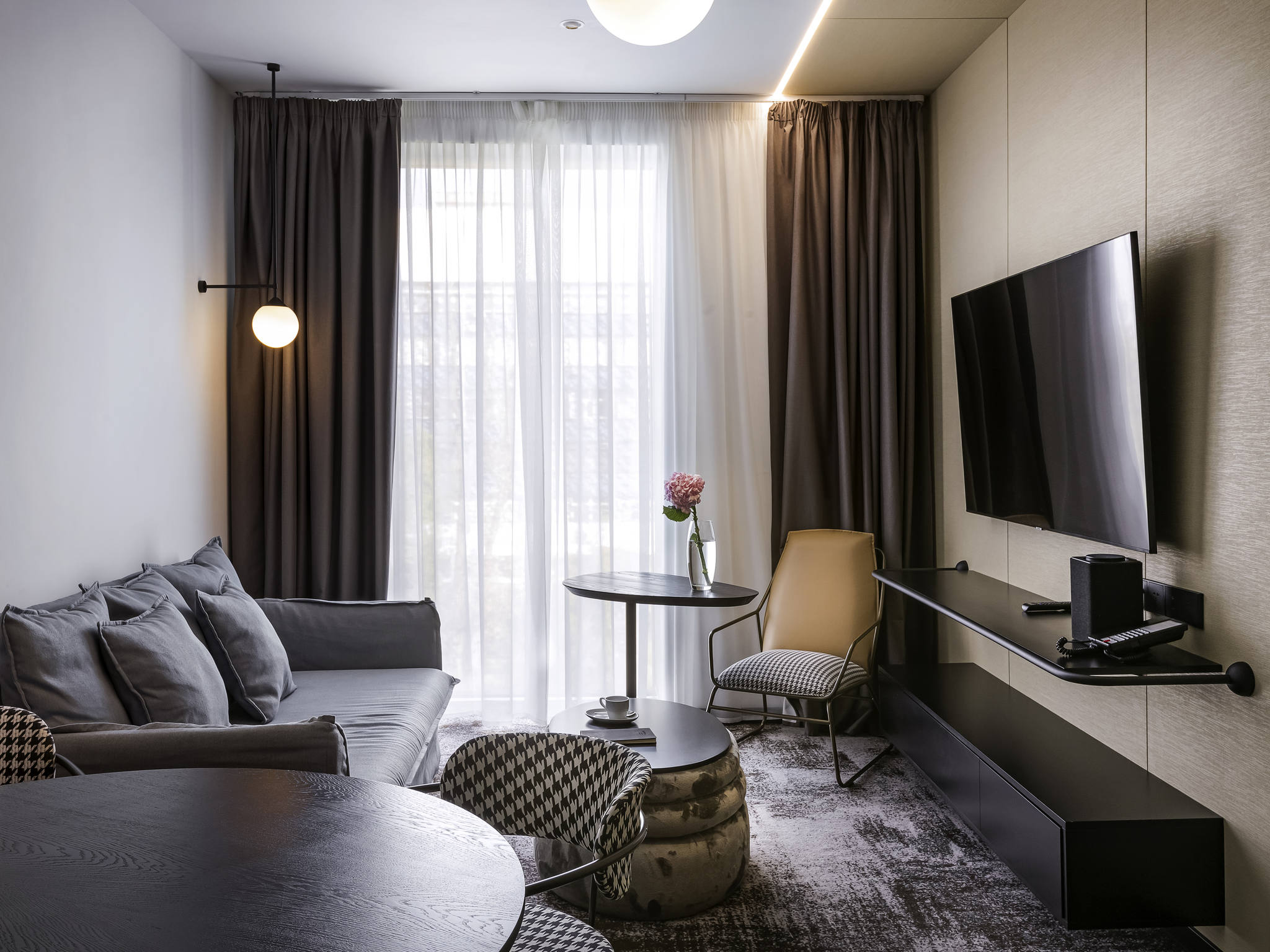 Фото Novotel Living Almaty Jetisu