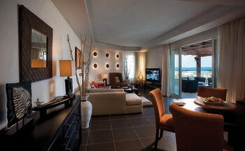 Фото Amwaj Blue Beach Resort & SPA