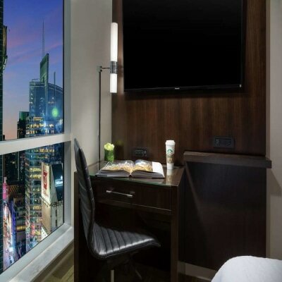 Фото Hilton Garden Inn New York-Times Square Central