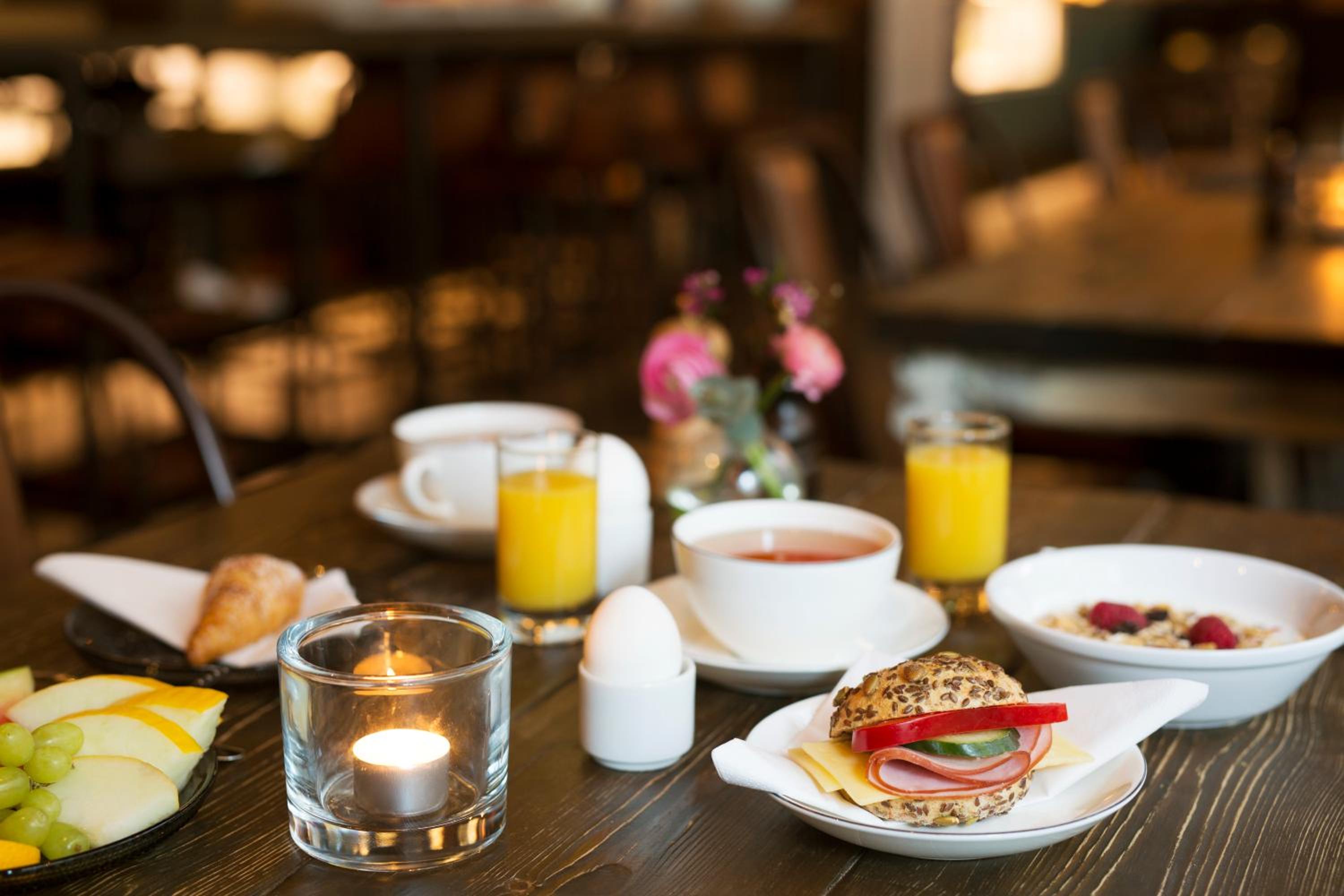 Фото Elite Hotel Adlon