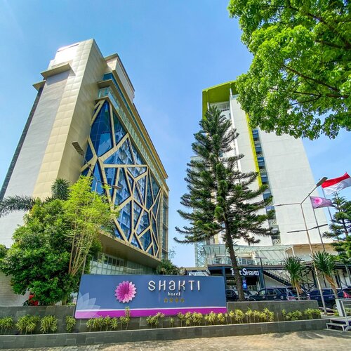 Гостиница Shakti Hotel Bandung в Бандунге