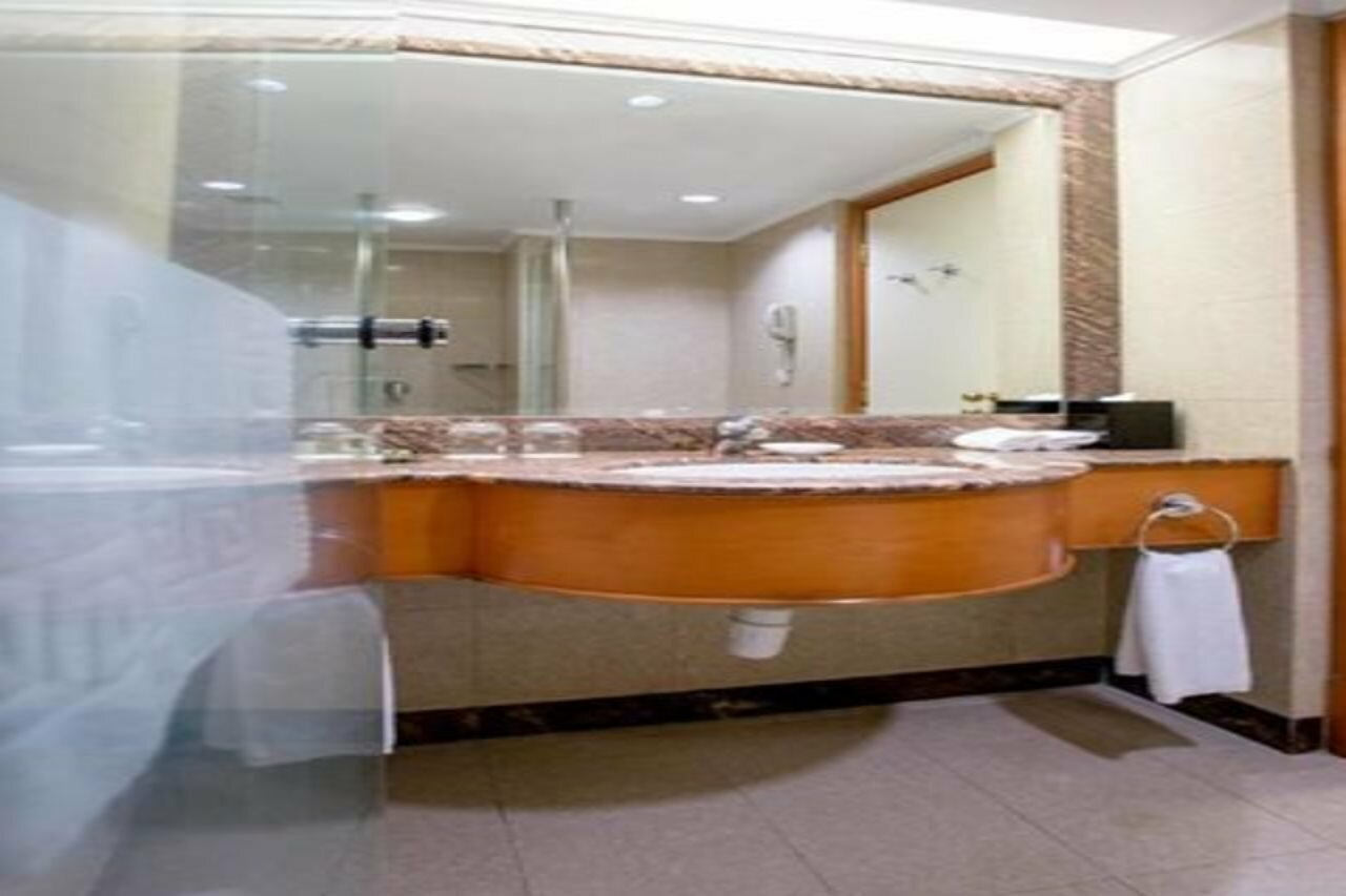 Фото Harbour Plaza North Point