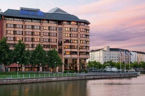 Гостиница Hilton Helsinki Strand