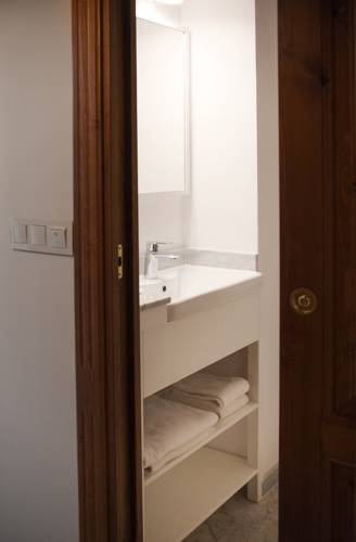 Фото Hotel Adhoc Carmen