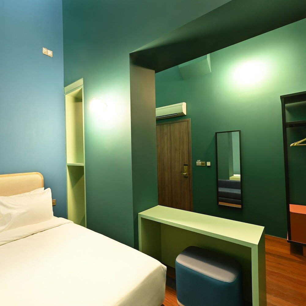 Фото Dream Chaser Boutique Capsule Hotel