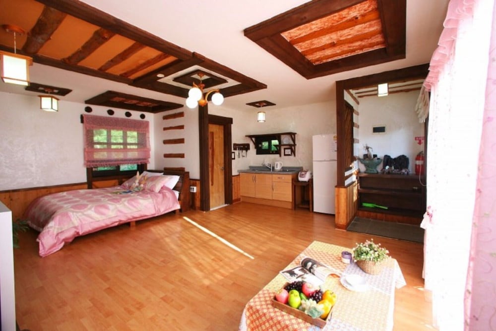 Фото Jeongseon Haetbinnuri Pension