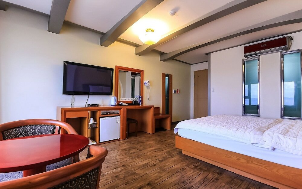 Фото Pohang Yeongildae N-beach