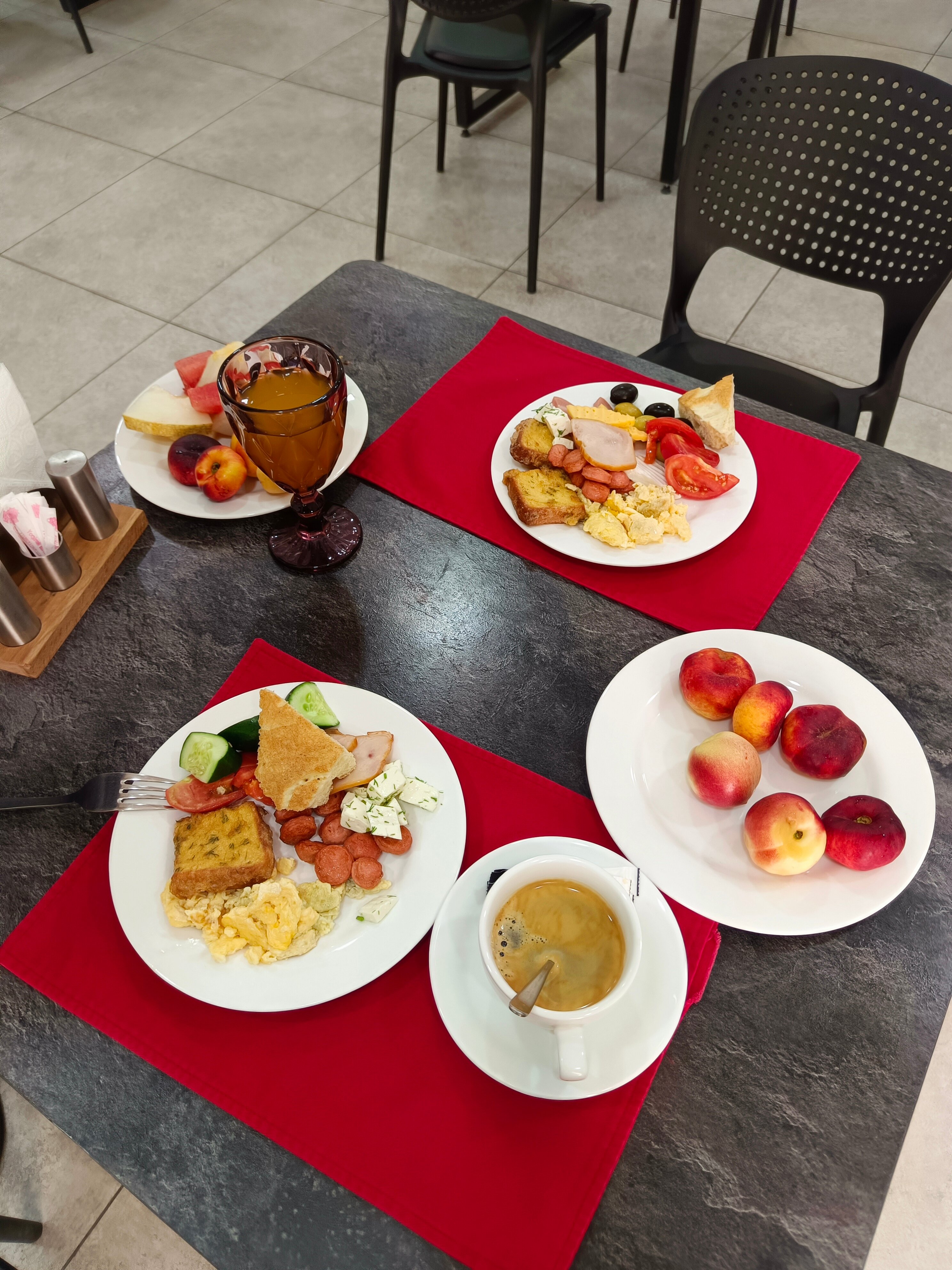 Фото Garnet Mir Hotel