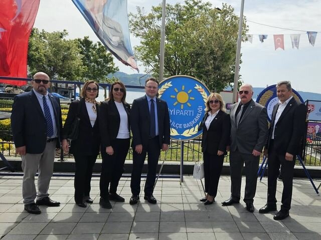 أحزاب سياسية Good Party Sariyer District Presidency ، اسطنبول، صورة