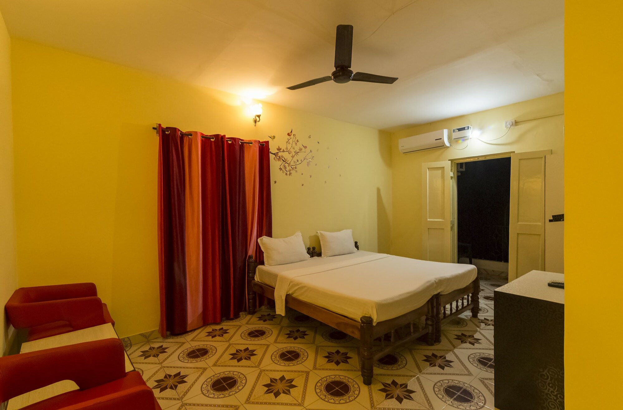 Фото Oceanic Pearl Beach Guest House