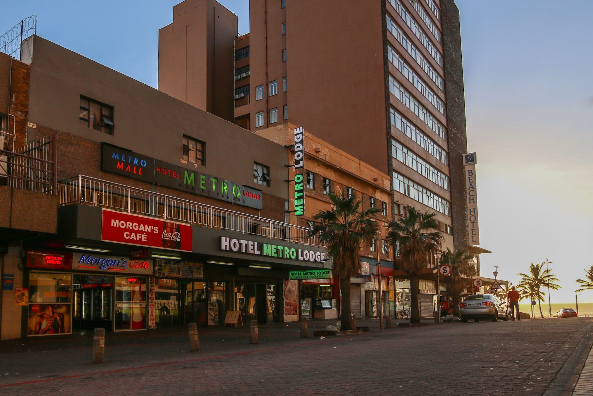 Фото Metro Hotel Marine Parade