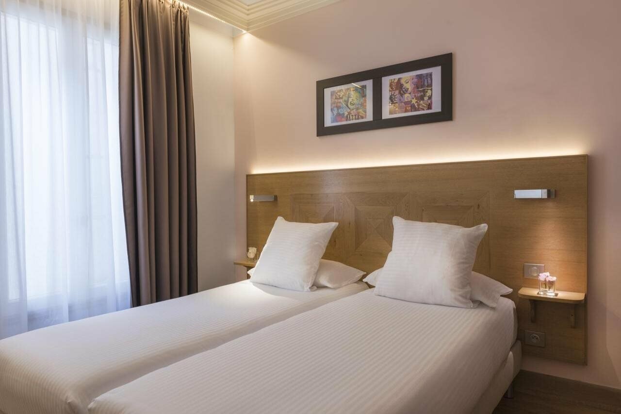 Фото отеля 1