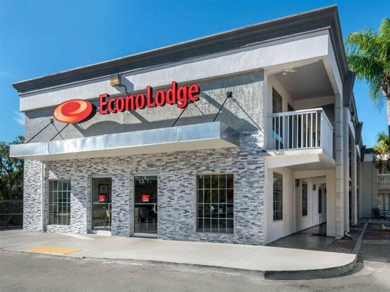 Фото Econo Lodge Airport at Rj Stadium