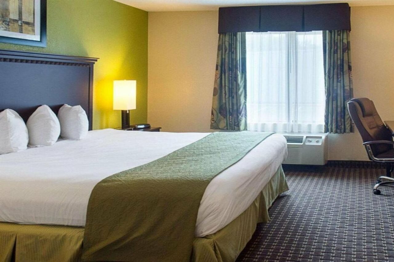 Фото Quality Inn and Suites