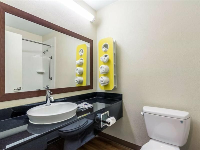 Фото Motel 6 New Brunswick