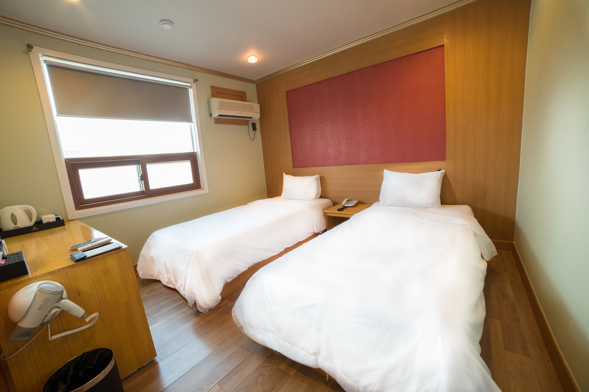 Фото Jeju Stay Hotel