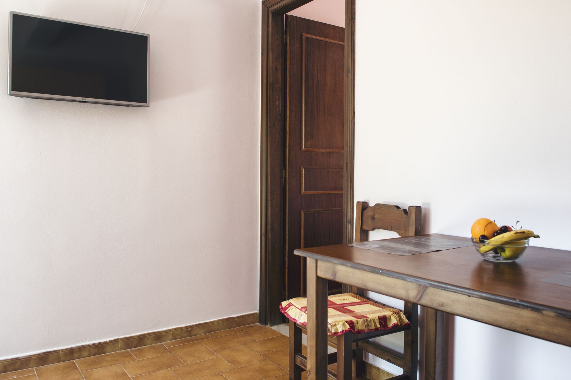 Фото Potamos Apartments