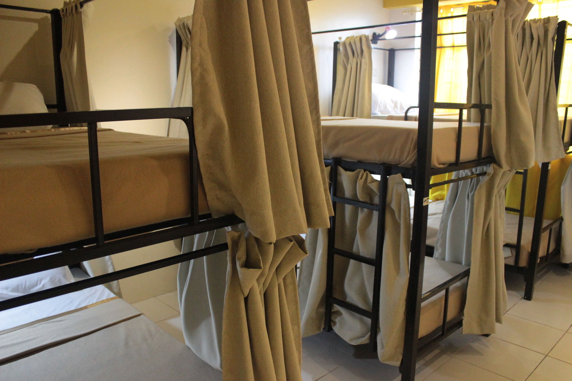 Фото Bgc Hostel And Dorm - Qc