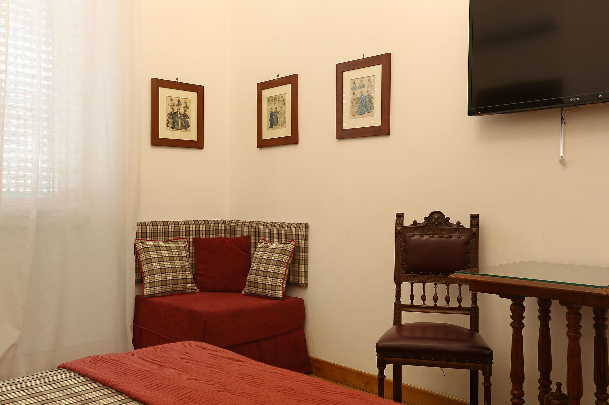 Фото Houspitality Caesar B&b