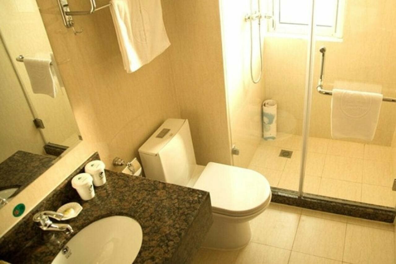 Фото GreenTree Inn Shanghai Pudong New Area Chuansha Road Kayuan Business Hotel