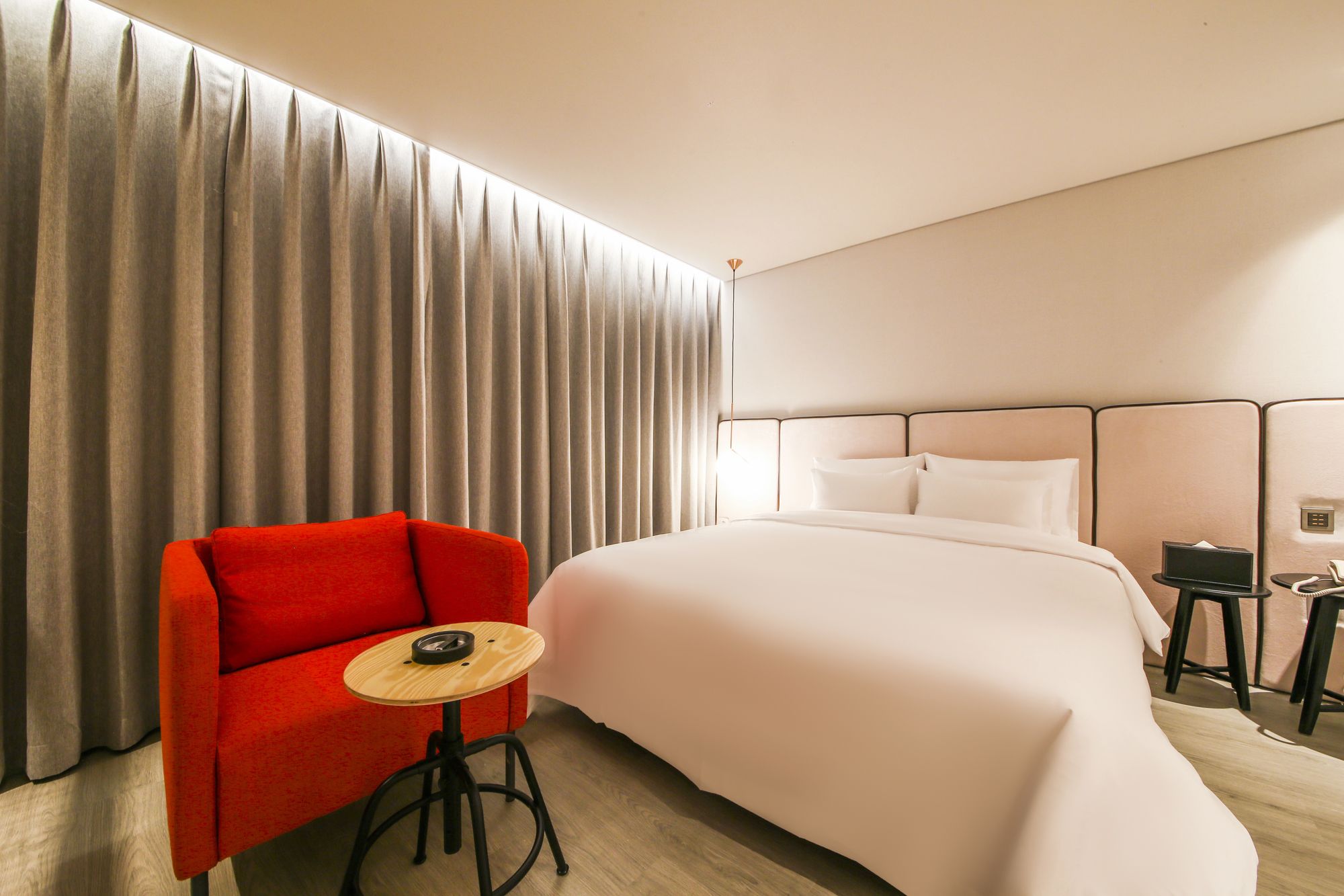 Фото Hotel Londoner Yongwon