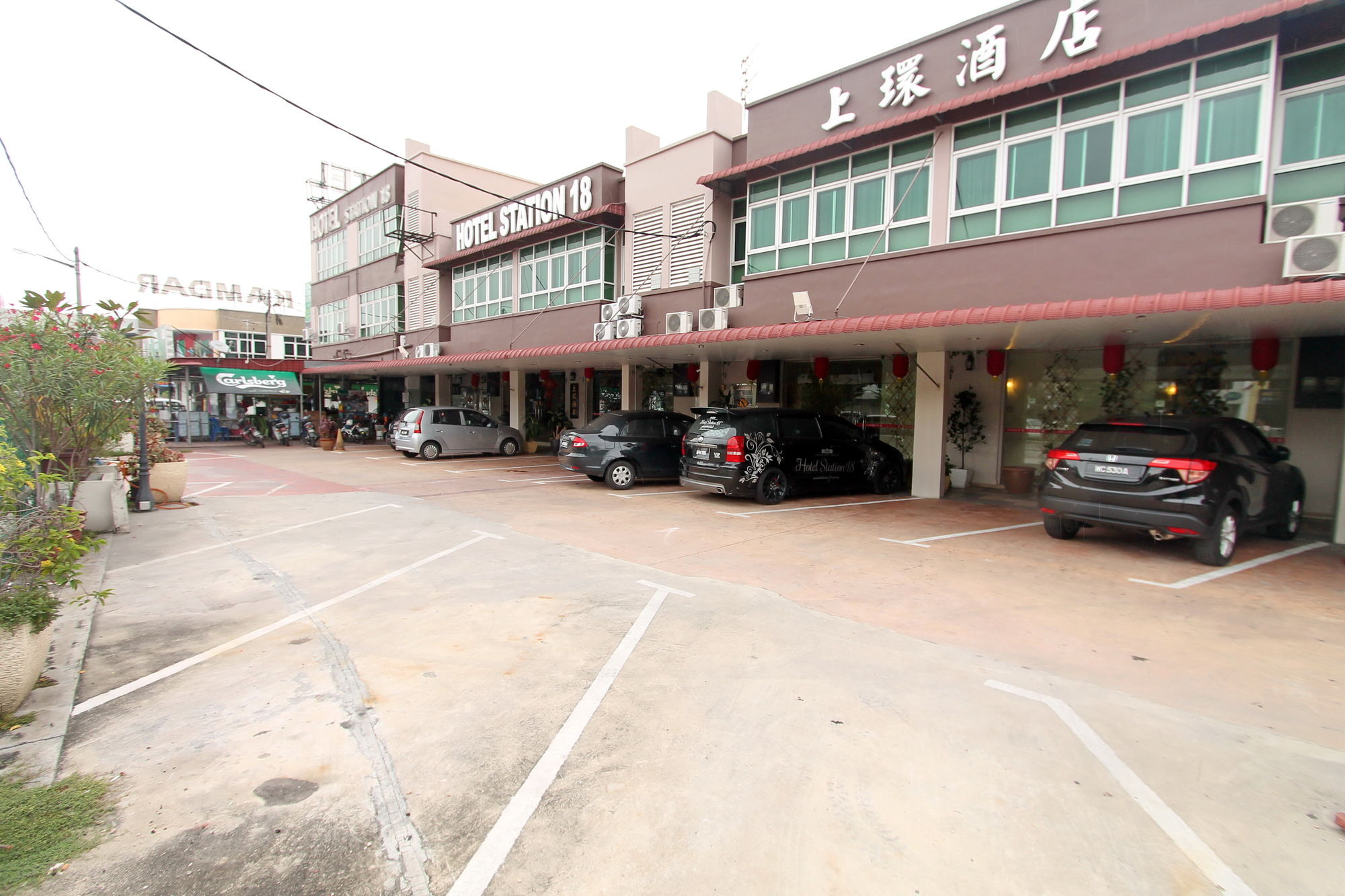 Фото Hotel Station 18