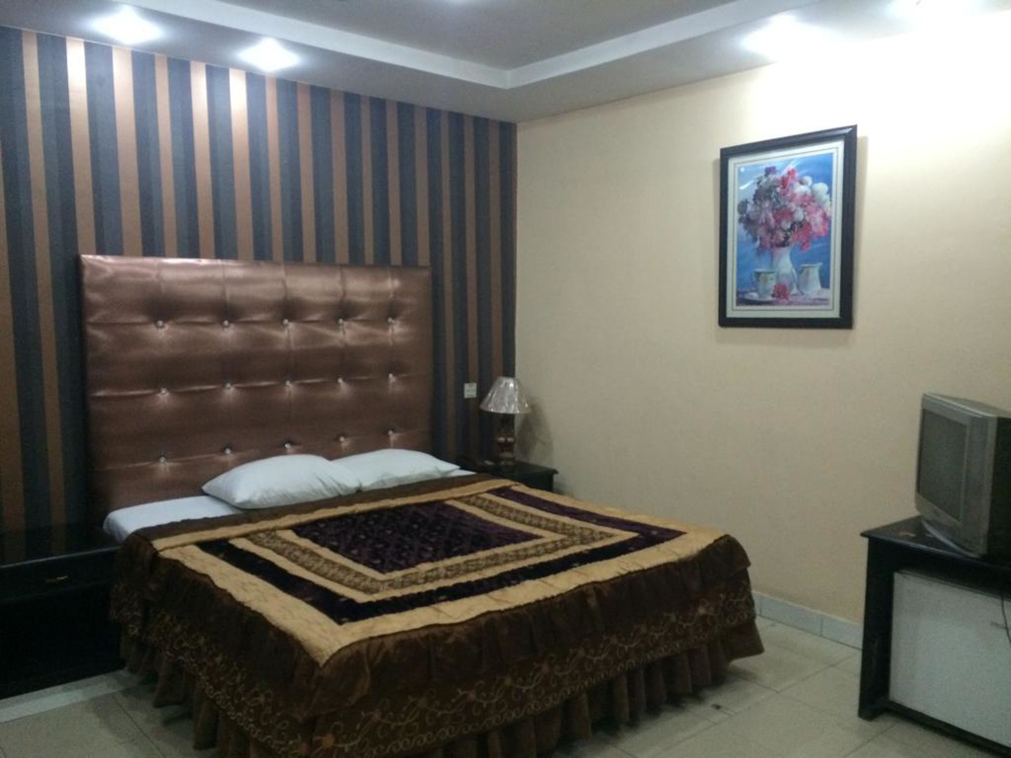 Фото Mall View Hotel