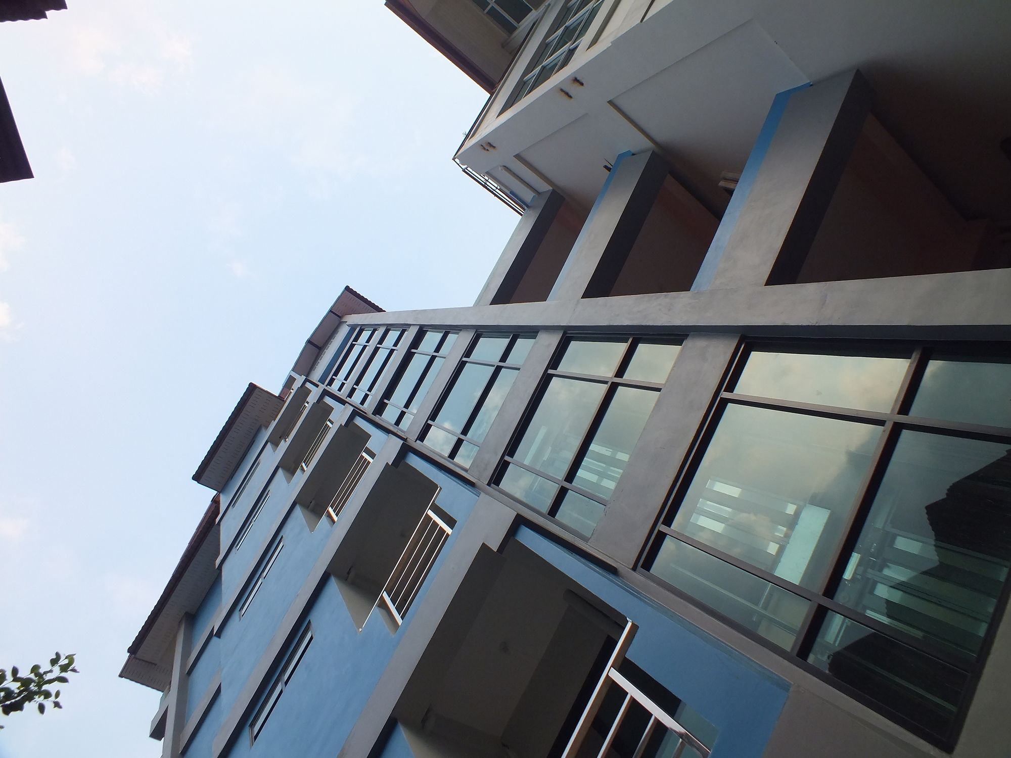 Фото Vanlisut Hotel